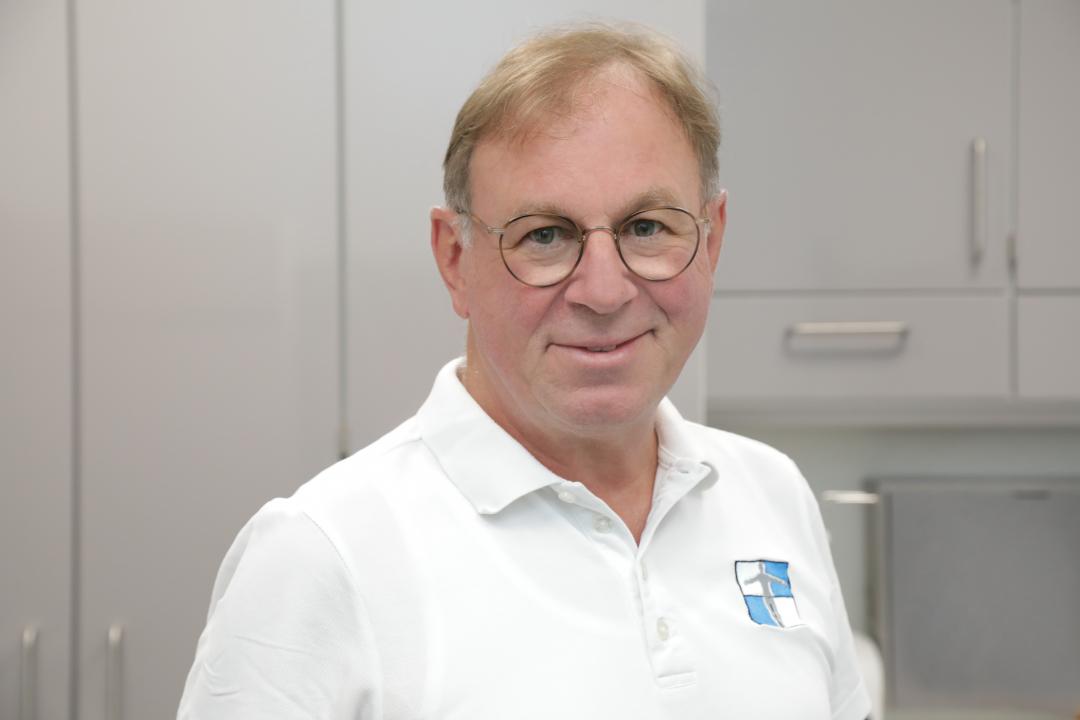 Dr. Rainer Grabs Dr. Rainer Grabs