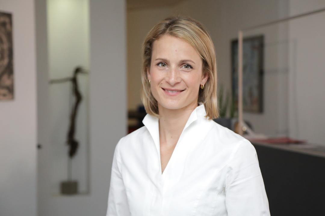 Dr. Viola Grabs Dr. Viola Grabs